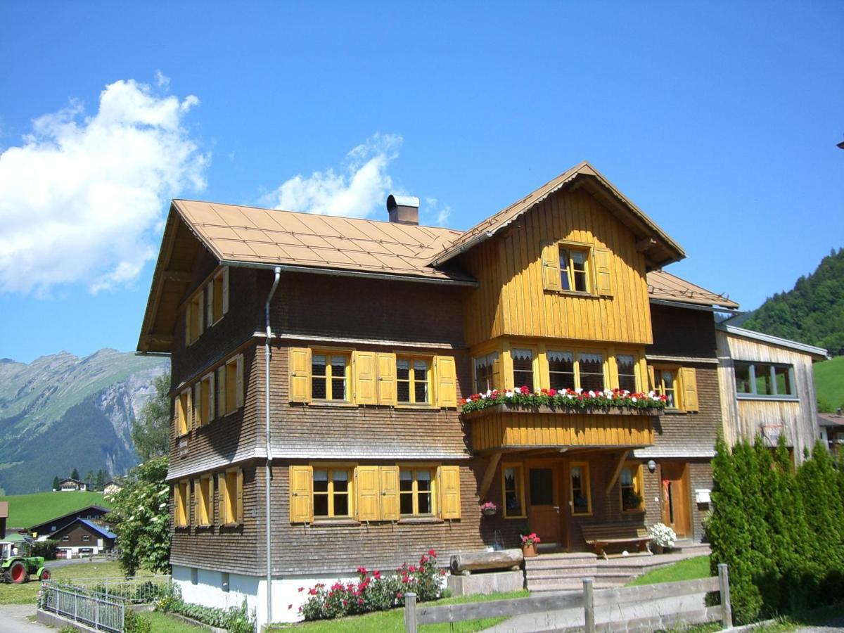 Urlaub Bei Moses Apartamento Schoppernau Exterior foto